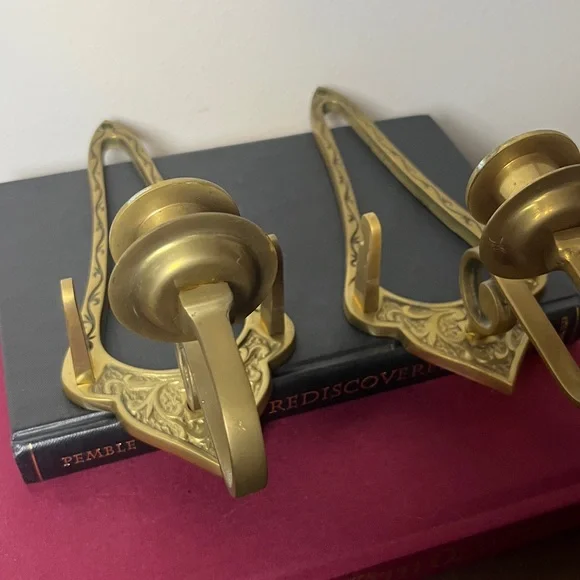 Crowning Touch Solid Brass Vintage Candlestick Wall‎ Sconces w Plate Display